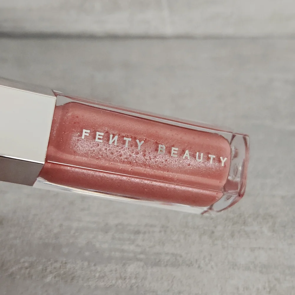 Fenty Beauty Gloss Bomb Fussy 02 New